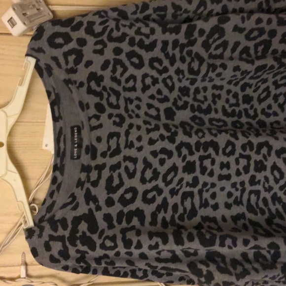 Love & Legend Plus Size 3X Animal Print Sweater W/ Pockets - Picture 7 of 15
